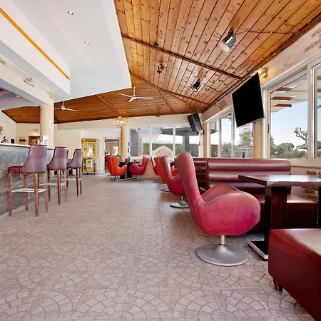 Paradise Superior 1 * 扎金索斯镇